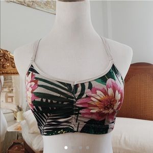 ☄️floral barley used sports bra🫒